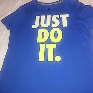Nike ladies t shirt xl